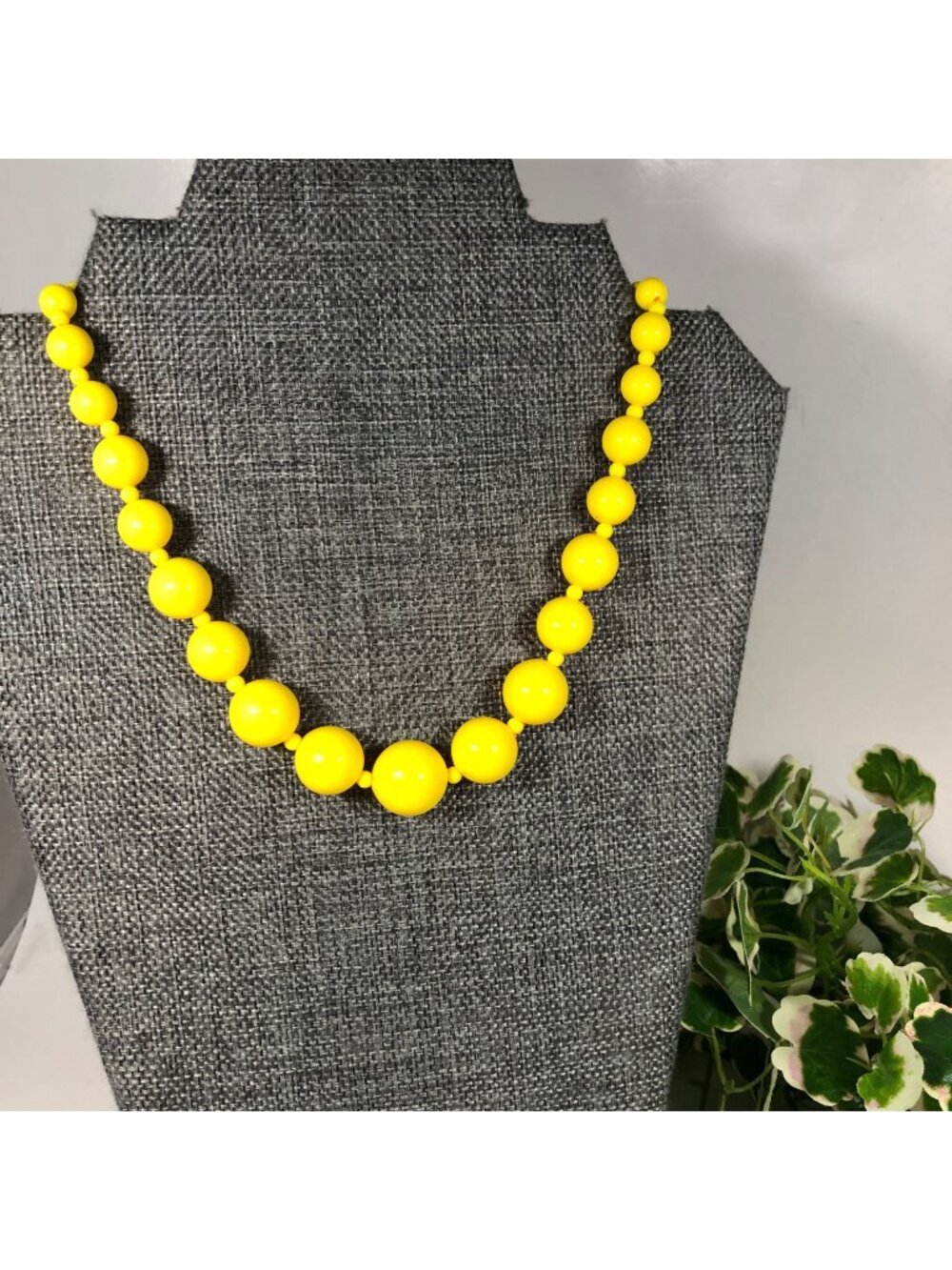 Vintage Yellow Beaded Necklace 17 inch Graduated Plastic Beads Retro Mod Jewelry